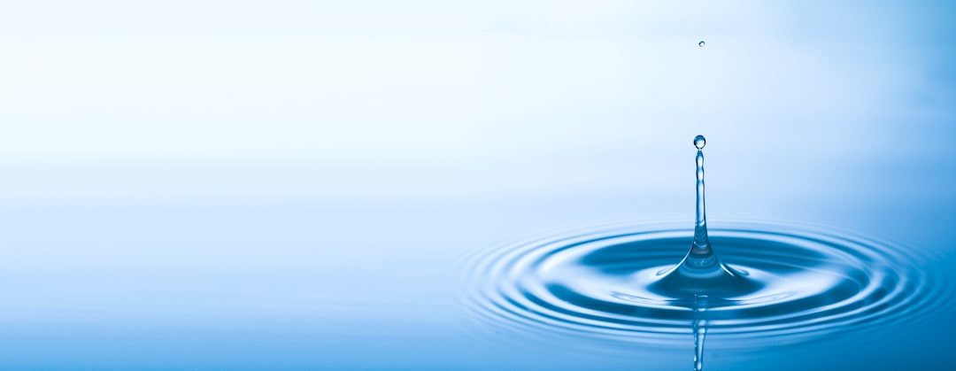 Une nouvelle vidéo : Comment utiliser l’eau pour élever son niveau vibratoire